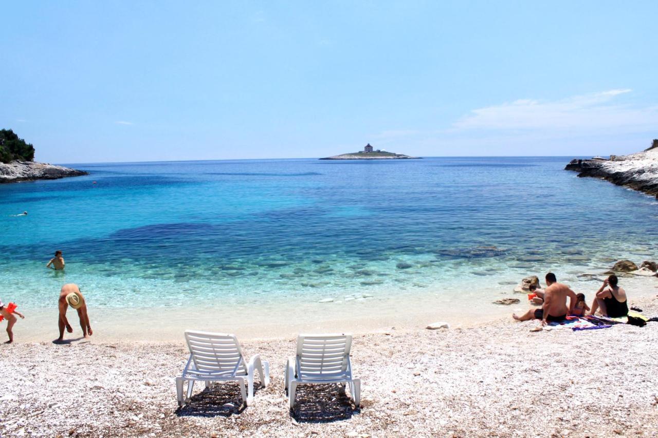 Apartments And Rooms With Parking Space Hvar - 15378 Хвар Екстер'єр фото