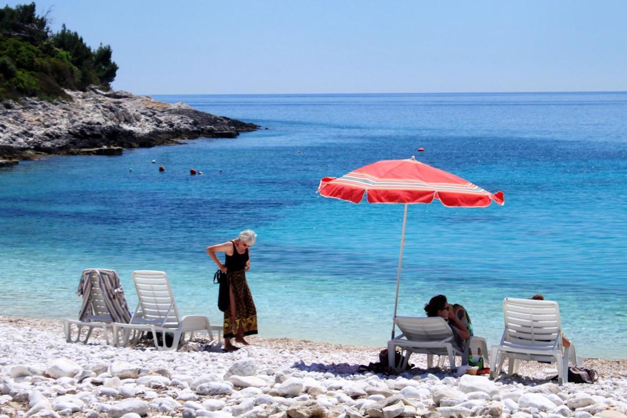Apartments And Rooms With Parking Space Hvar - 15378 Хвар Екстер'єр фото