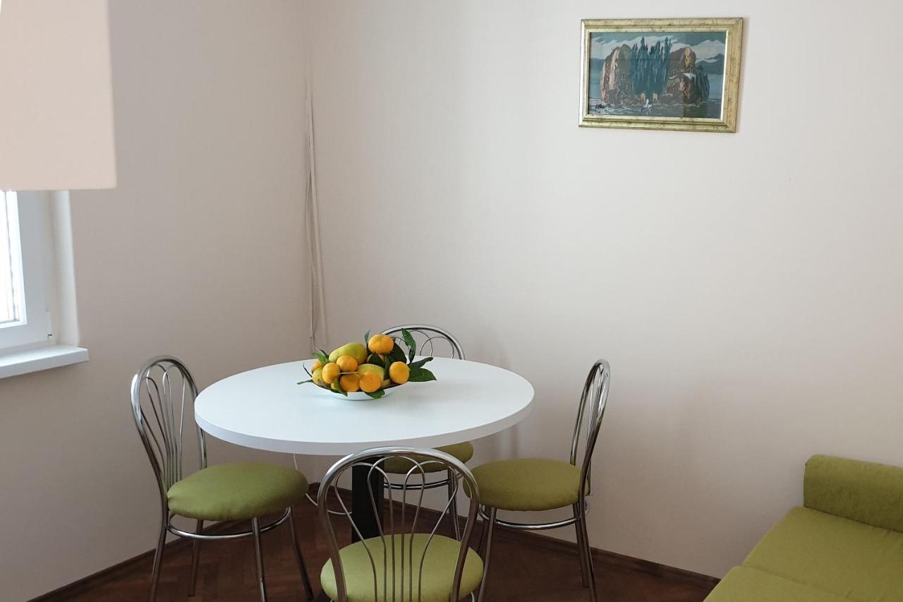 Apartments And Rooms With Parking Space Hvar - 15378 Хвар Екстер'єр фото