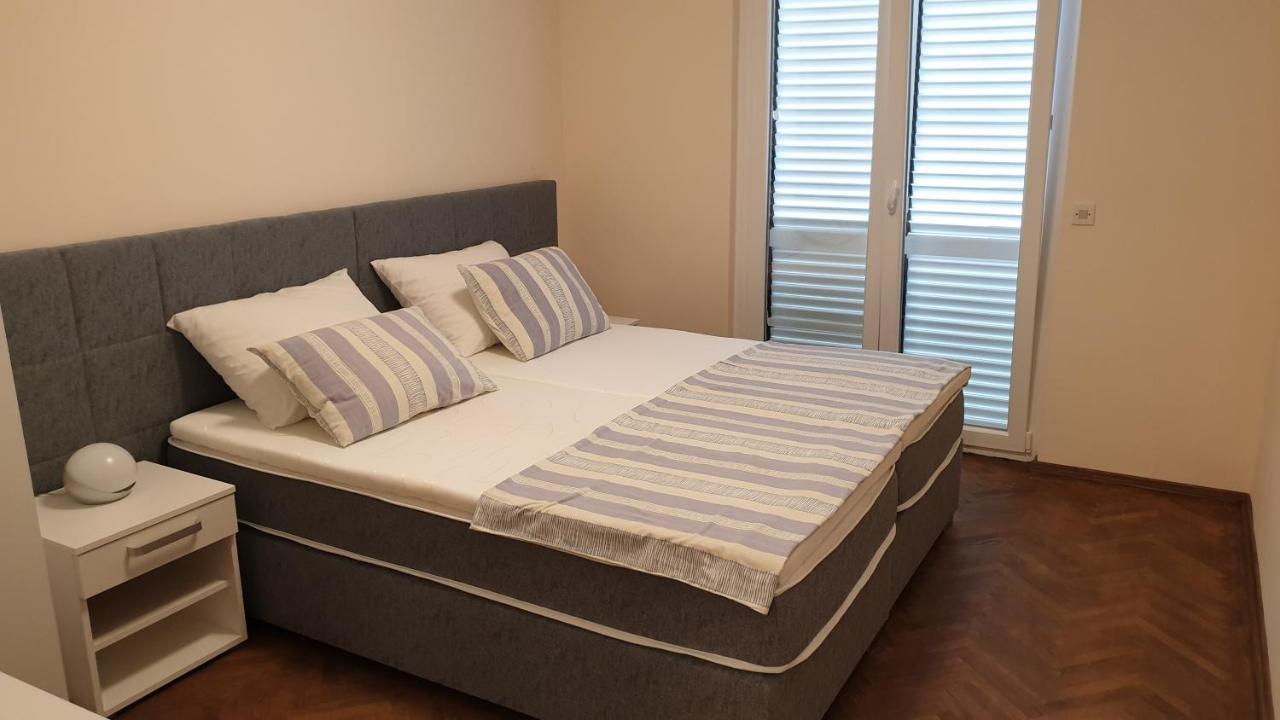 Apartments And Rooms With Parking Space Hvar - 15378 Хвар Екстер'єр фото