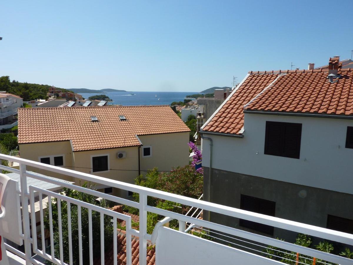 Apartments And Rooms With Parking Space Hvar - 15378 Хвар Екстер'єр фото